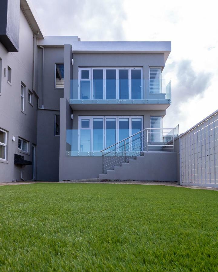 Small Bay Beach Suites Kapstadt Exterior foto